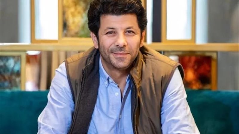 إياد نصار يتعاقد على 