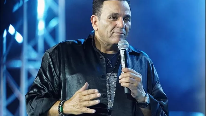 محمد فؤاد يحتفل بنجاح حفله بالعراق ويستعد للعودة للسينما