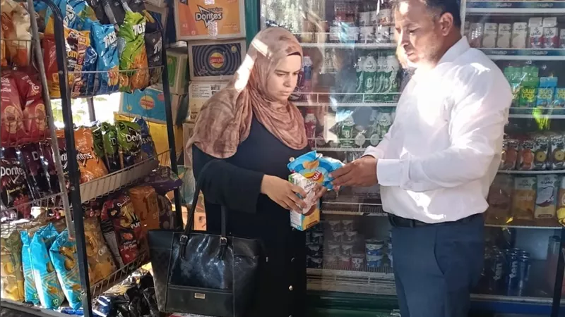 ضبط 37 ألف عبوة عصائر وتونة وجبن و88 مخالفة تموينية بالإسماعيلية