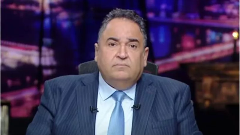 محمد علي خير لرئيس الوزراء: كرموا مديرة مدرسة كفر الجزار لتبرعها من مالها