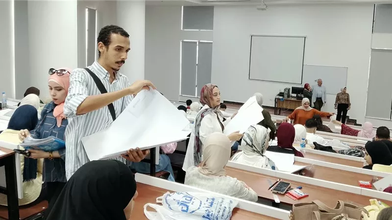 فنون وتصميم جامعة الريادة تواصل اختبارات القدرات للطلاب الجدد