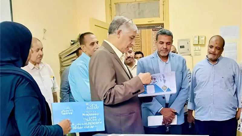 وكيل تعليم قنا يتفقد مدارس قفط استعدادًا للعام الدراسي الجديد