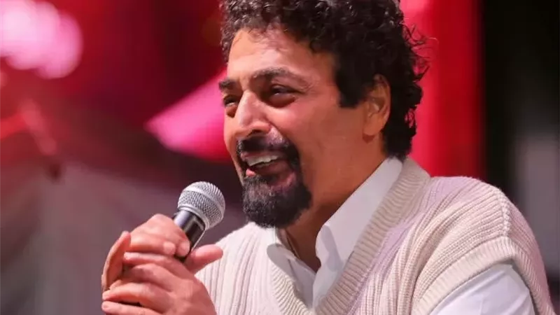 بالصور.. حميد الشاعري يشعل حماس جمهور حفله بكندا ويقدم مواهب شابة