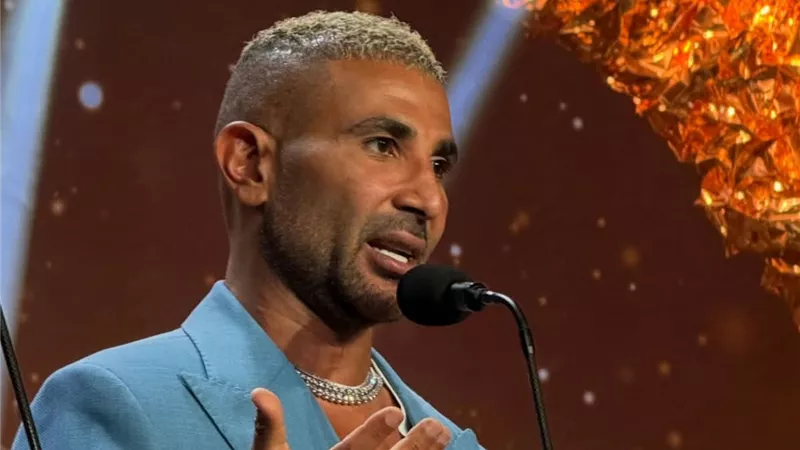 بصورة على حمار، أحمد سعد يسخر من ترند الثمانينات 