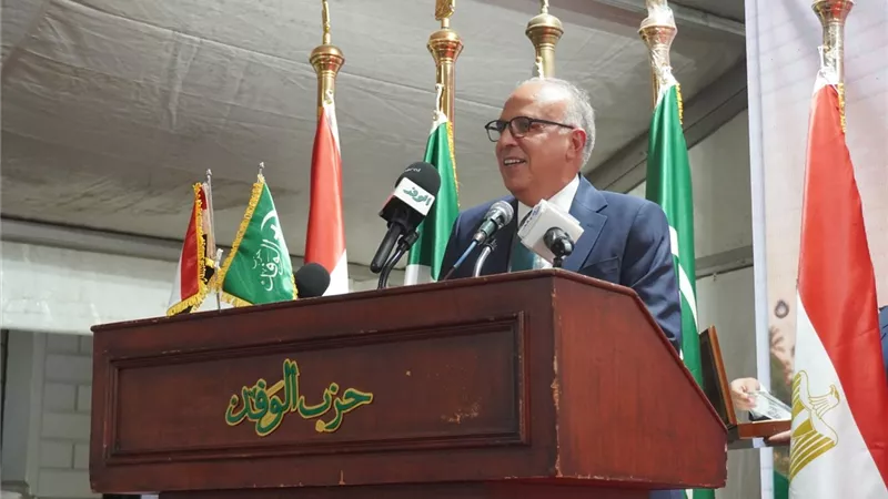 وزير الرى : دعم الفلاح وضمان وصول المياه إليه في مقدمة أولويات وزارة الري
