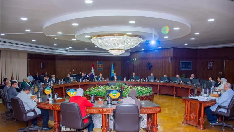 ترقية 28 عضواً بهيئة التدريس وتعيين 38 مدرسا بجامعة طنطا