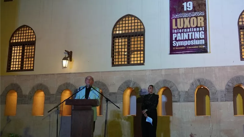 حمدي السطوحي: ملتقى الأقصر الدولي للتصوير يتيح للفنانين مساحات جديدة للإبداع