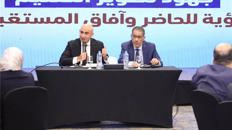 عبد اللطيف: التعليم واجه تحديات متراكمة خلال 30 عامًا
