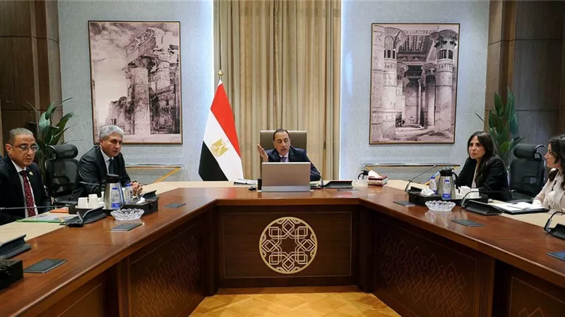 رئيس الوزراء يتابع مستجدات مشروع إعادة إحياء منطقة «نزلة السمان»