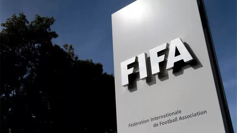 فيفا يضع قواعد جديدة لتعويضات فسخ عقود اللاعبين بدءًا من 2027