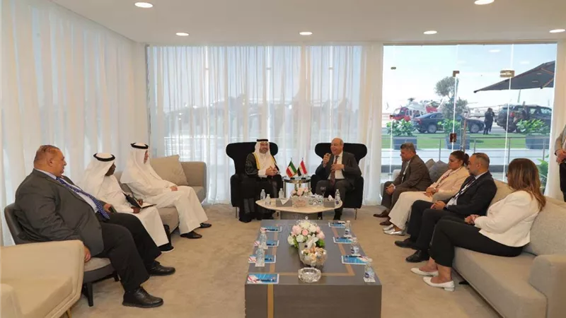 وزير الطيران يبحث دعم التشغيل الجوي وتبادل الخبرات مع دول عربية وأفريقية