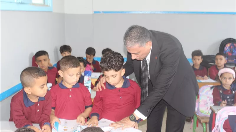 سعيد عطية يتابع انتظام الدراسة في 11 مدرسة بـ4 إدارات تعليمية