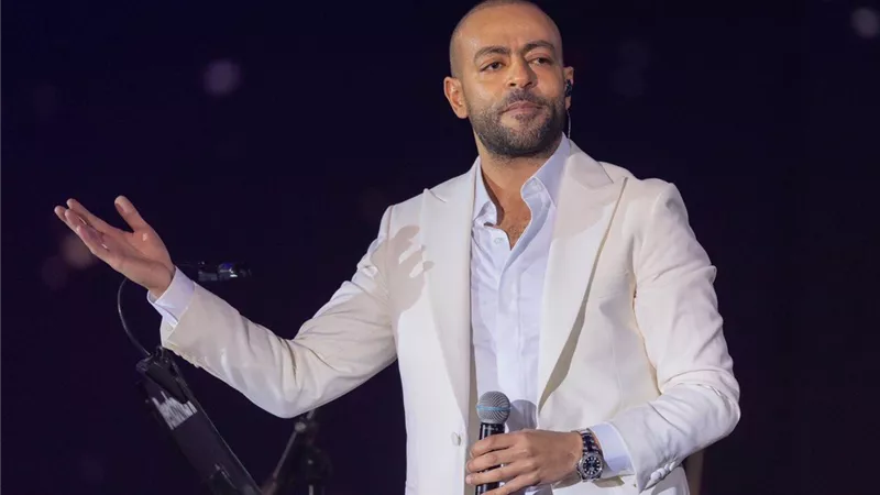 تبدأ من 255 ريالًا.. أسعار تذاكر حفل تامر عاشور في مسقط
