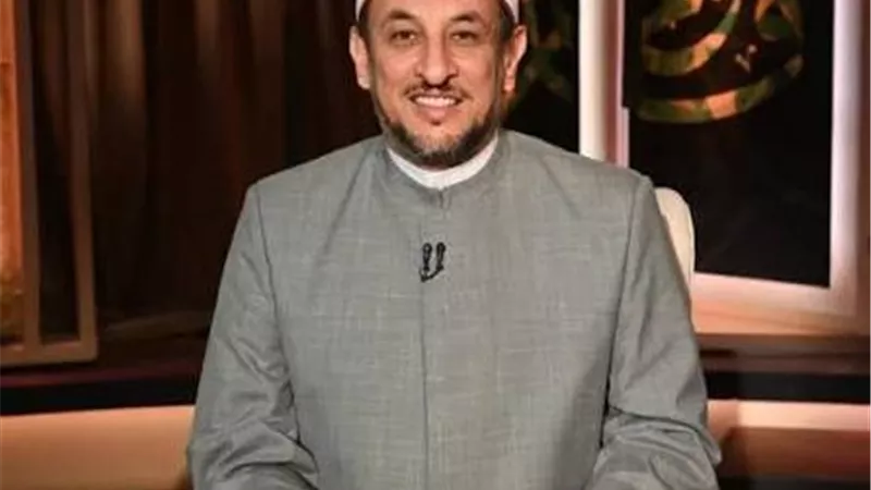 رمضان عبدالمعز: سورة النور ليست أحكامًا فقط.. منهج لبناء الأسرة والمجتمع