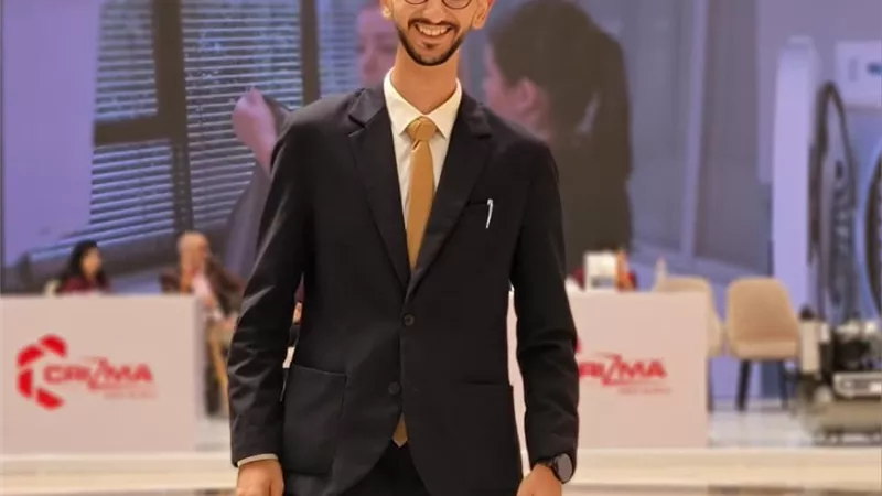 طالب بجامعة الجلالة يحصد المركز الأول بمسابقة الذكاء الاصطناعي بطب الأسنان