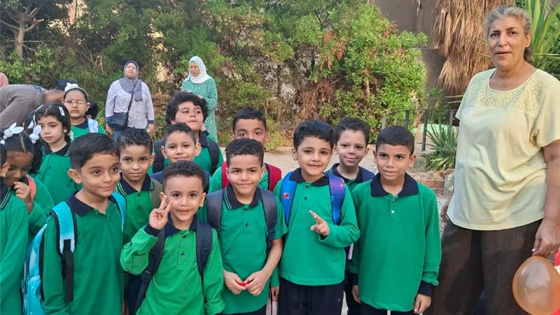 انطلاق الدراسة بجميع مدارس العاصمة.. وطلاب الصفوف الأولى يبدأون الدراسة