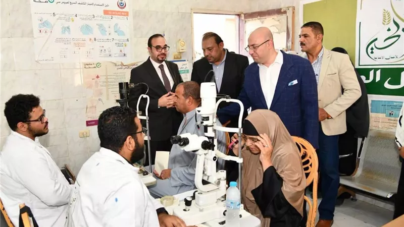 رئيس الوزراء يستعرض نتائج قافلة طبية شاملة بمحافظة الفيوم 
