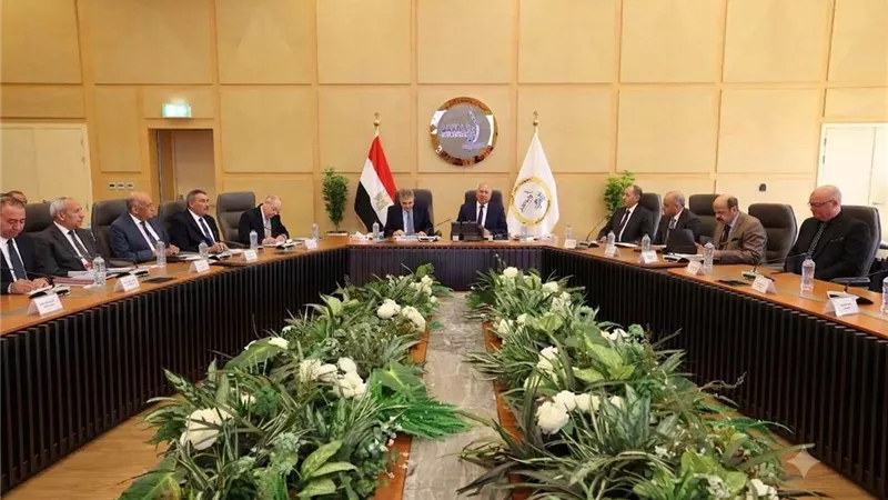 وزير النقل يترأس أعمال الجمعية العمومية لشركة قناة السويس لتنمية الموانئ 