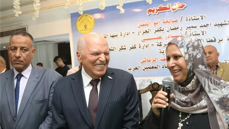 جائزة «المعلم القدوة» تنطلق رسميًا.. 7 معايير لاختيار الفائزين