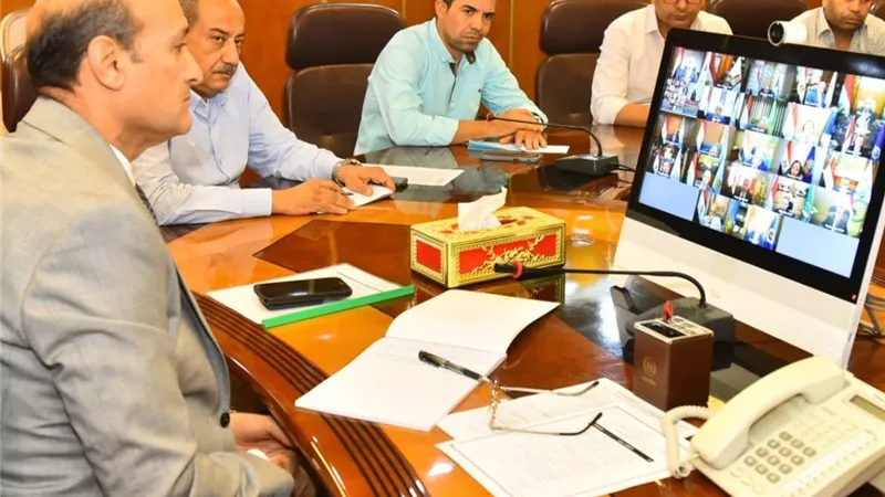 محافظ أسيوط يشارك في اجتماع مجلس المحافظين لمتابعة استعدادات العام الدراسي