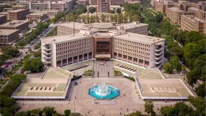 فضيحة جامعية .. سحب بحث دولي ونشر تصحيح لآخر في جامعة أسيوط|خاص