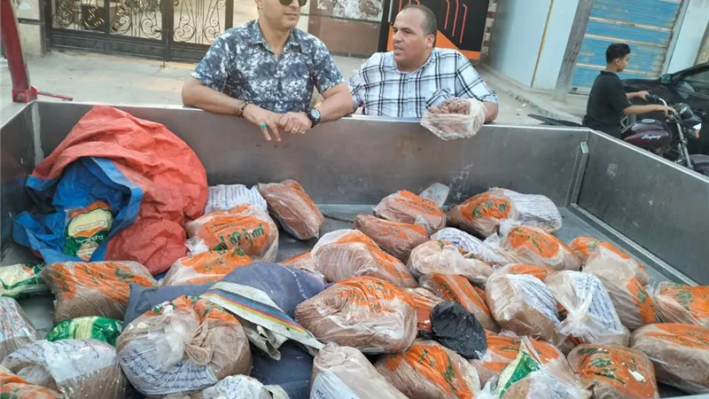 ضبط 215 كيلو عجينة حواوشي و10 كراتين لانشون غير صالح بكفرالشيخ