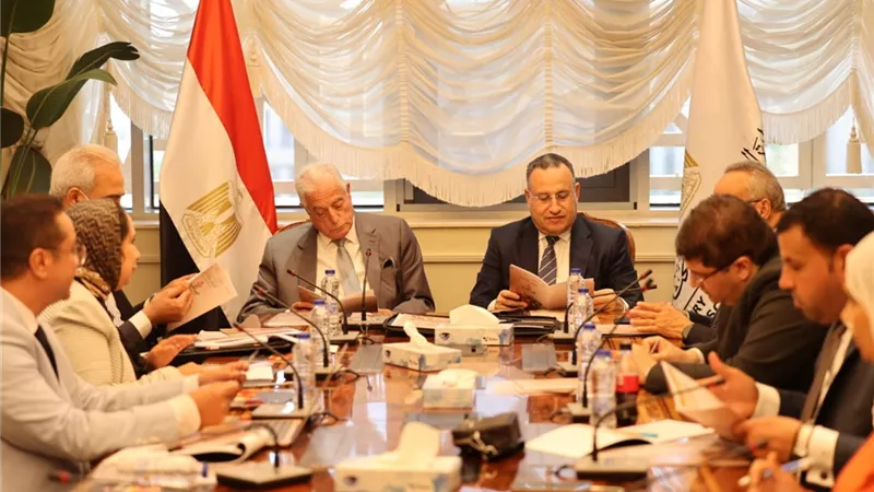 التعليم العالي يتابع الاستعدادات النهائية مؤتمر الهوية الوطنية جذور راسخة
