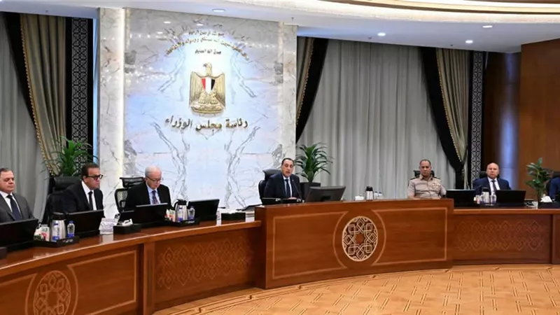 مدبولي: الحكومة تعمل وفق توجيهات الرئيس على تأمين احتياجات البلاد