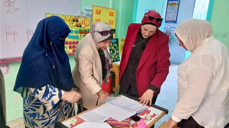 وزير التعليم يوجه باستمرار المتابعة الميدانية لضبط الدراسة بالمدارس
