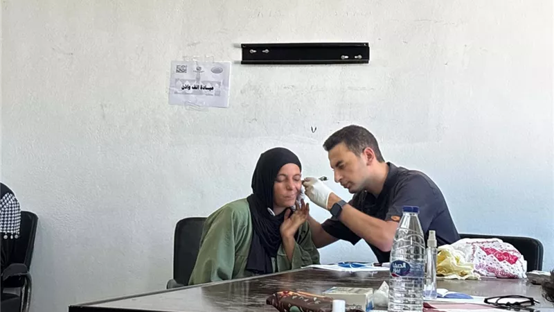 جامعة قناة السويس تواصل قوافلها الشاملة لخدمة أهالي فايد بقافلة تنموية 
