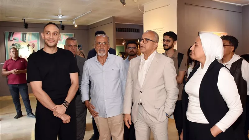 رحلة بصرية بين الزمن والذاكرة.. افتتاح معرض 
