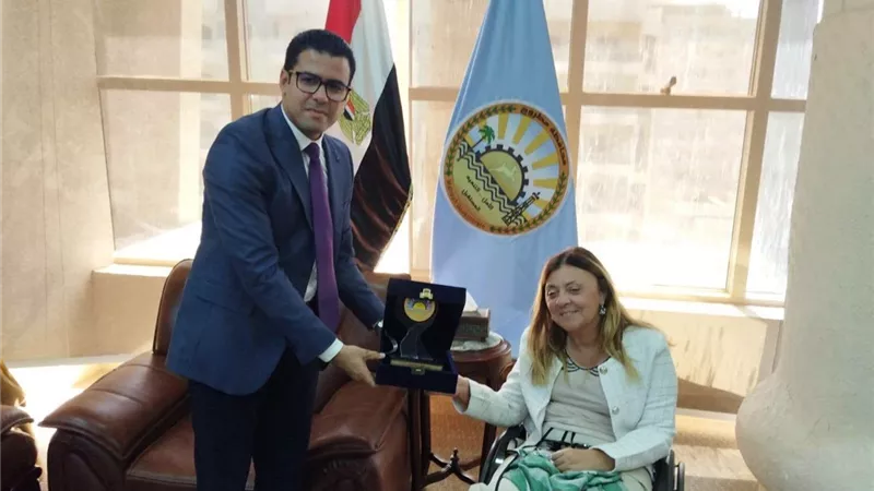 إيمان كريم تلتقي نائب محافظ مطروح ووكلاء المديريات لوضع حلول للتحديات