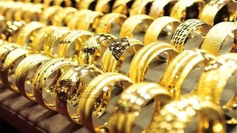الذهب يستعيد مكاسبه.. الأوقية تصعد إلى 4310 دولارات