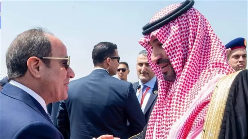 الرئيس السيسي يودع ولي العهد السعودي في ختام زيارته للقاهرة
