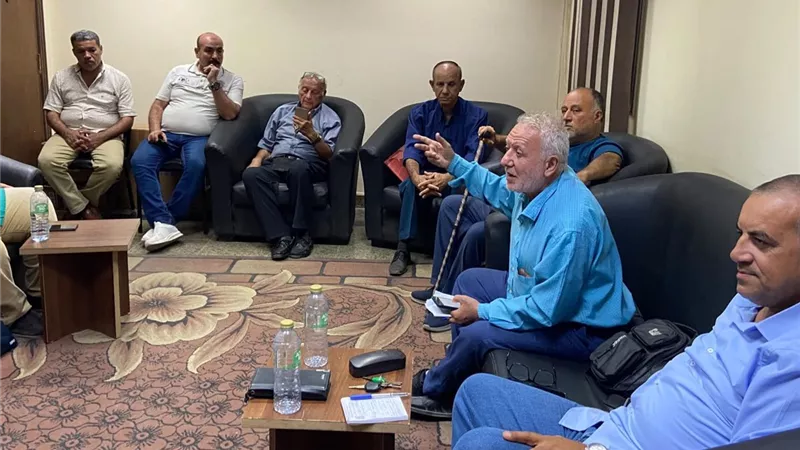 مناقشات حول 