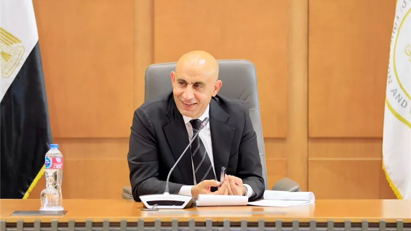 وزير التعليم لقيادات الوزارة  : «انزلوا المدارس واعرفوا مشكلاتها»