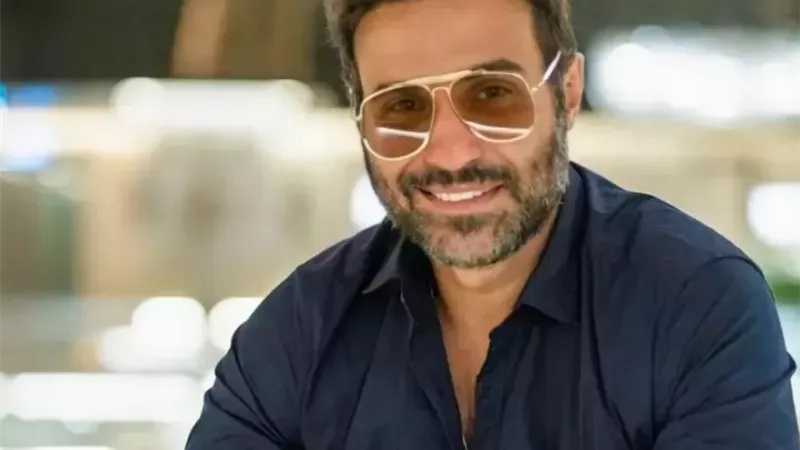 أحمد فهمي يستقر على إسم 
