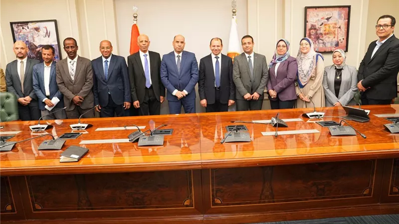وزير العمل يشهد توقيع بروتوكول تعاون مع صندوق الخدمات الاجتماعية والصحية 