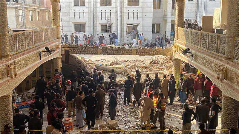 أفغانستان تدين هجوم مسجد كوهات في باكستان وتصف استهداف الأماكن المقدسة بالمرفوض