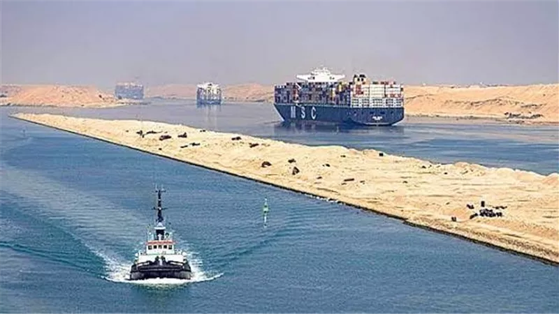  باب المندب يضغط على أسعار الطاقة وإيرادات قناة السويس في مصر