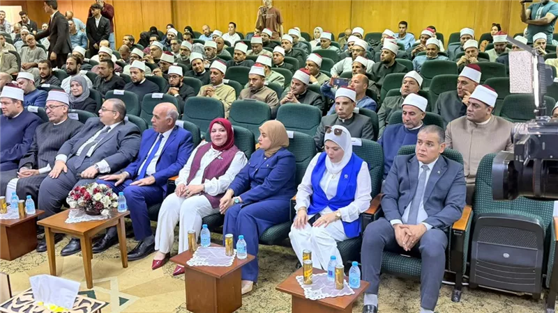 رئيس جامعة دمنهور يتفقد انتظام الدراسة في أول أيام العام الجامعي