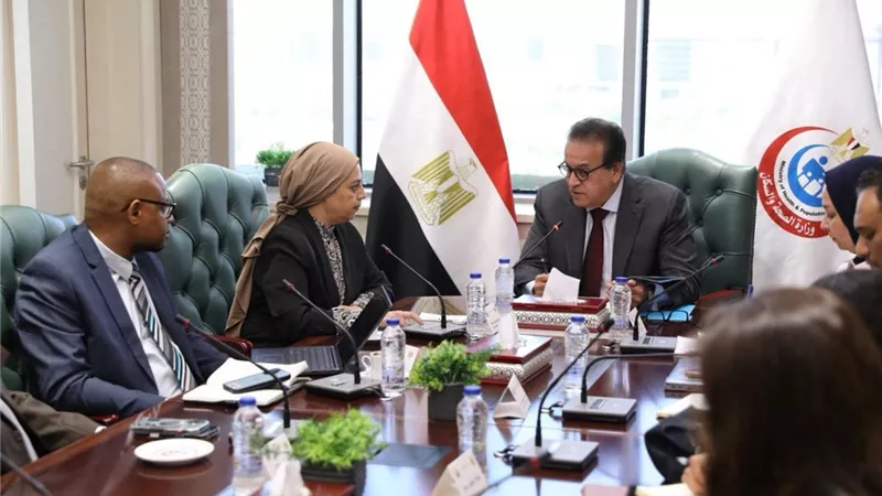 وزير الصحة يبحث مع وفد البنك الدولي تعزيز الشراكة لتطوير المنظومة الصحية