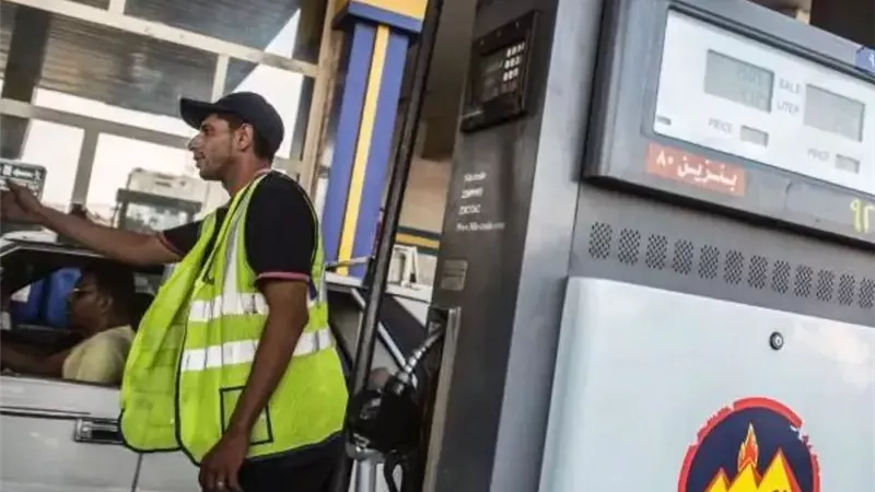 هل ترتفع أسعار البنزين والسولار 10% في أكتوبر؟.. «إتش سي» تكشف السيناريو 