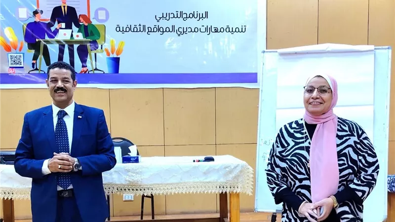 محاضرات حول قانون الخدمة المدنية ضمن برنامج تنمية مهارات مديري المواقع