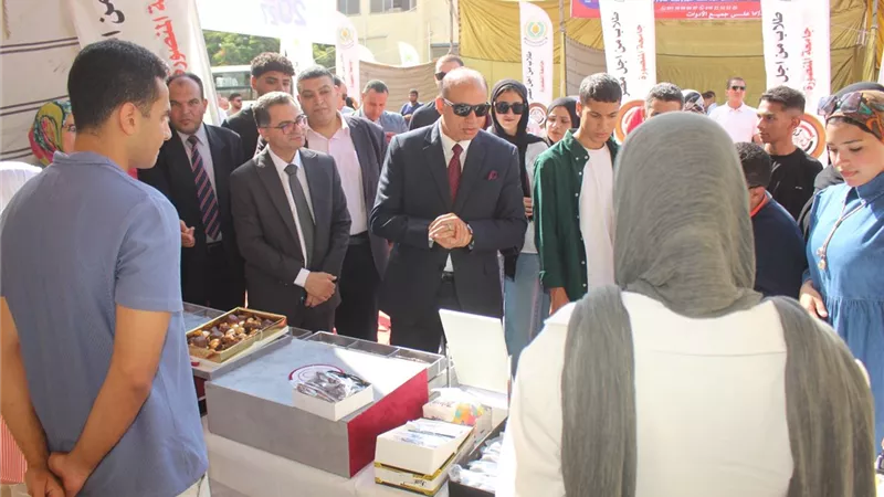 بتخفيضات للطلاب.. معرض شامل للمستلزمات الدراسية في جامعة المنصورة 