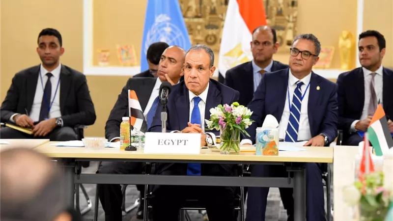 وزير الخارجية يشدد على ضرورة إنهاء الحرب في غزة 
