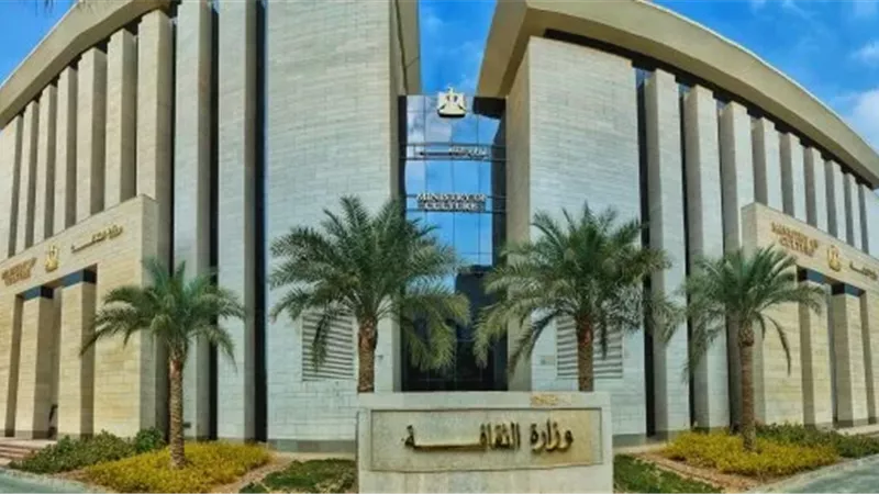 فتح باب التقدم للمسابقة الرسمية للمهرجان القومي للمسرح المدرسي| تفاصيل 