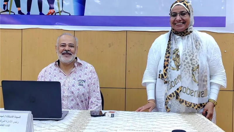 الموروث الشعبي والخصوصية الثقافية ضمن برنامج تنمية مهارات مديرى المواقع