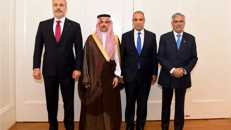 وزير الخارجية يستضيف اجتماع الأطراف الإقليمية الأربعة R4 