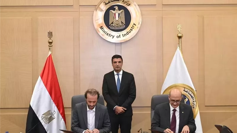 اعتماد كلية الحقوق كأول كلية حقوق حكومية تحصل على الإعتماد المؤسسي
